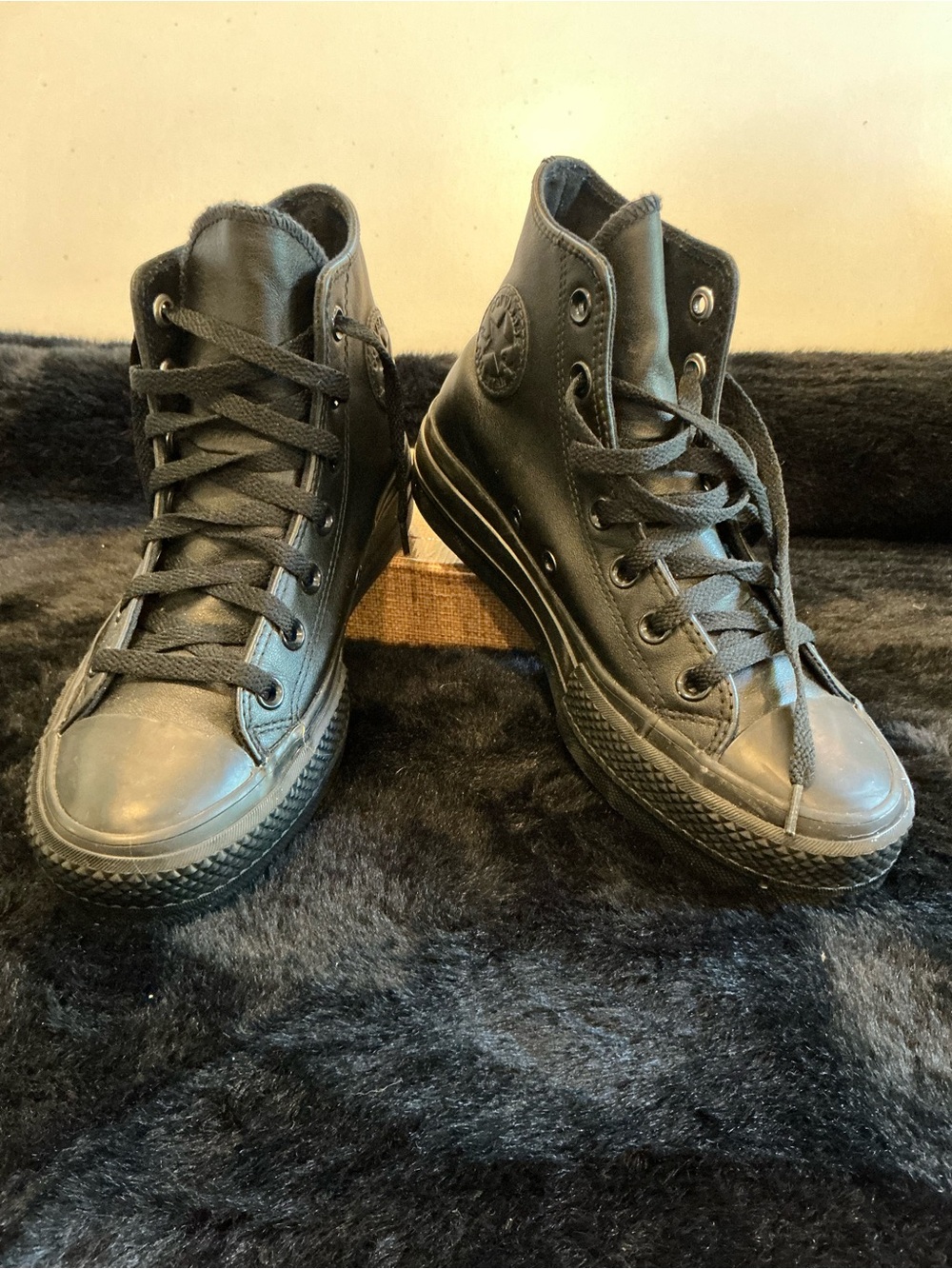 Converse Men's Black High Top Leather Sneakers Size 4